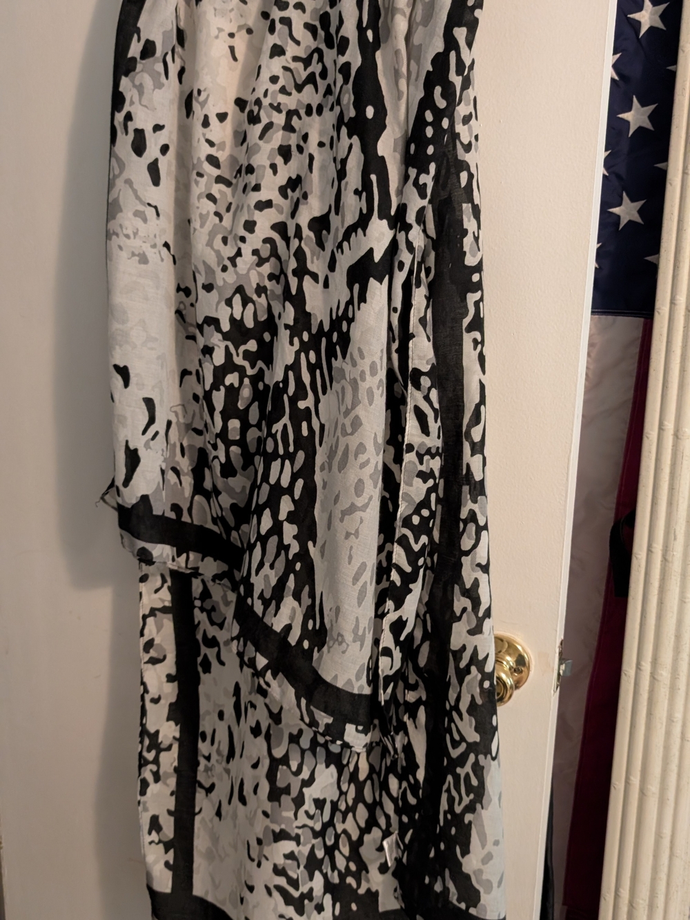 Studio Black and White Abstract Print Scarf Wrap - Picture 7 of 8